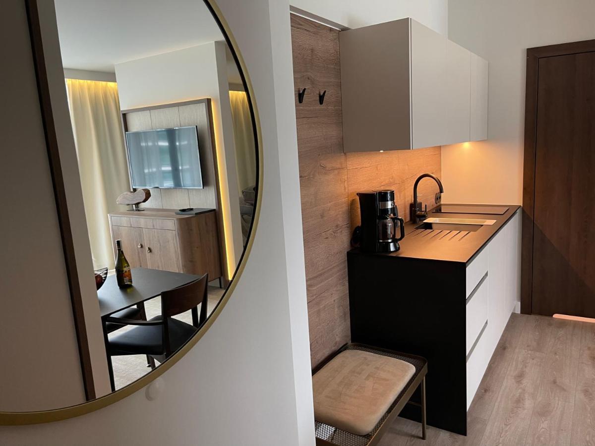 Wave Piano Apartment *